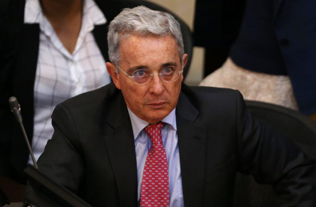 Álvaro Uribe no logró apartar silla en el Senado