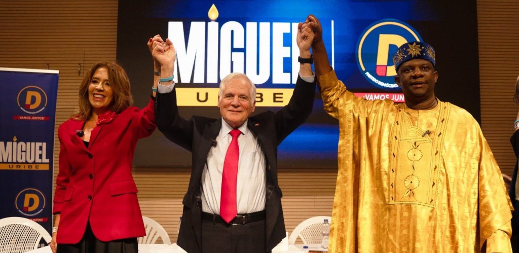 La muerte de Miguel Uribe Turbay convertida en capital político para su&nbsp;padre