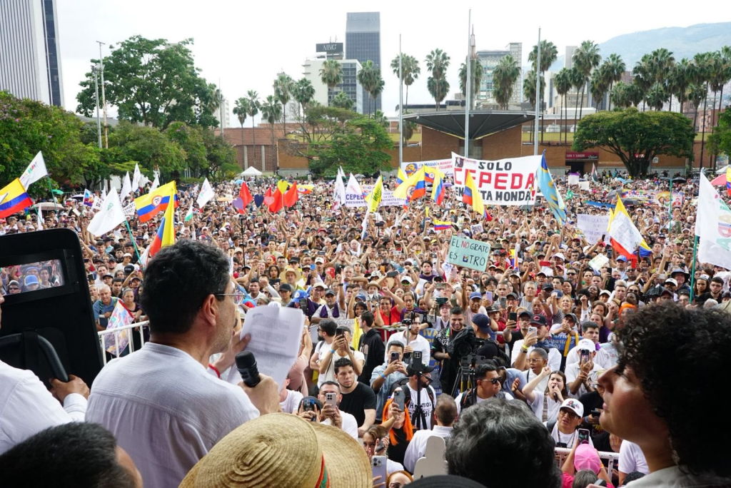 «Hoy no vengo a retractarme»: Nuevo discurso de cepeda en Medellín