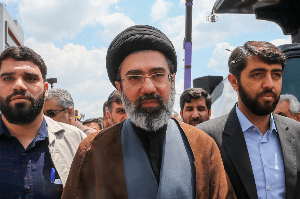 Nuevo líder de Irán promete venganza y anuncia que el estrecho de Ormuz debe permanecer&nbsp;cerrado