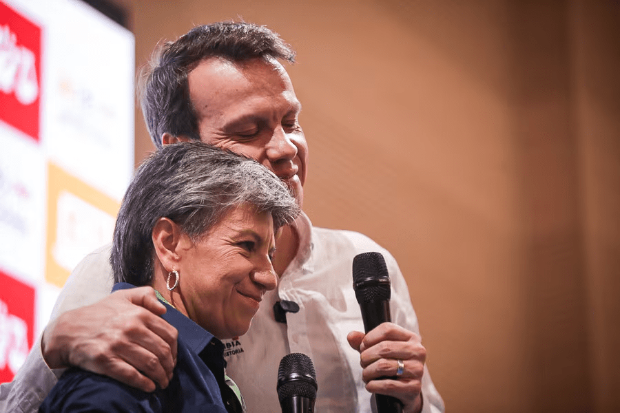 Claudia López anuncia a Leonardo Huerta como su fórmula vicepresidencial