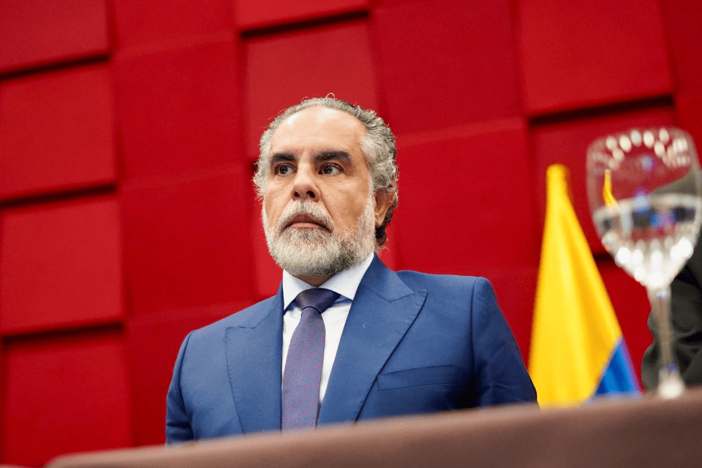 Estados Unidos le devuelve la visa a Armando Benedetti&nbsp;temporalmente