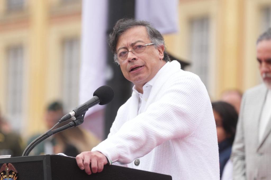 Petro denuncia posible manipulación electoral mediante jurados inscritos por&nbsp;privados