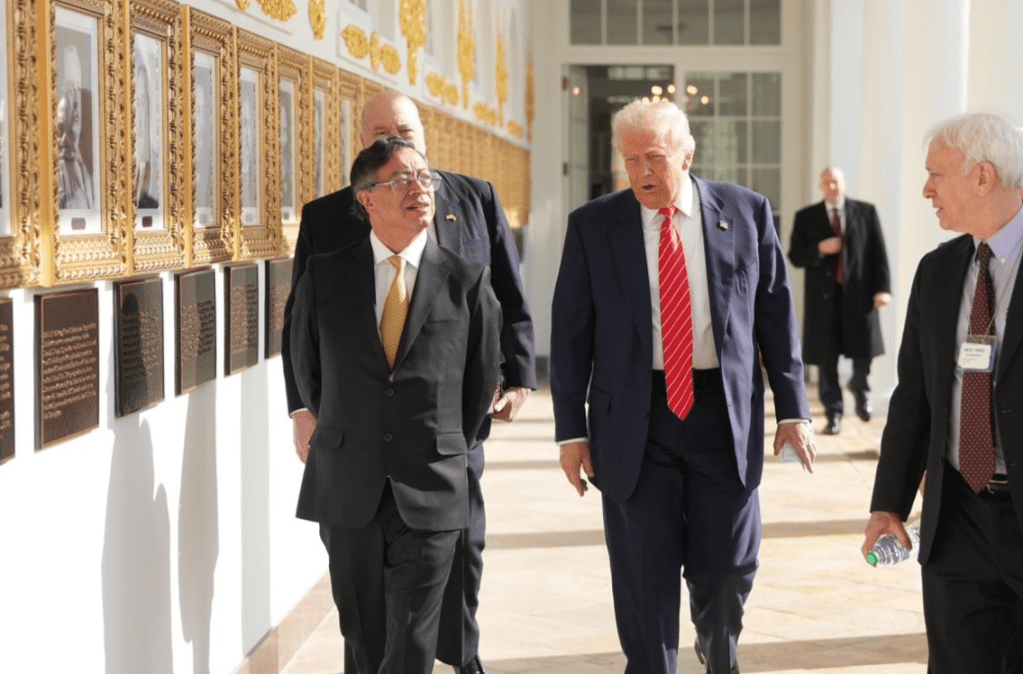 Trump se disculpa con Petro en nueva llamada por excluir a Colombia del Escudo de las Américas