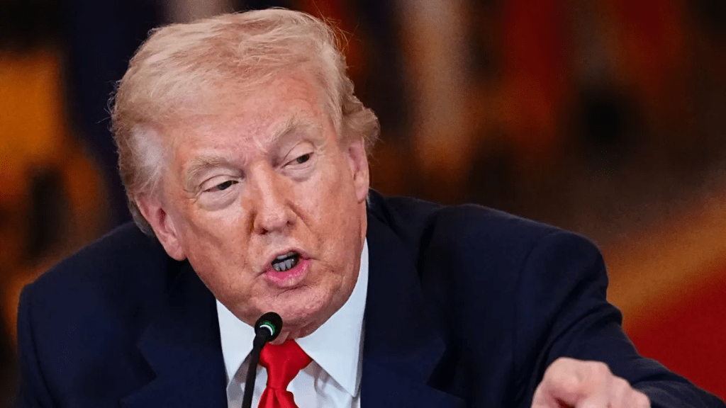 «Abran el maldito estrecho»: Trump regresa con insultos y amenazas contra Irán