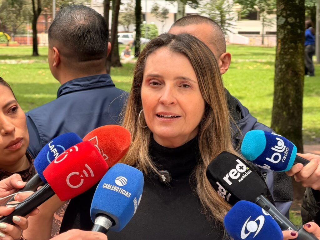 Paloma Valencia le exige a la Fiscalía reactivar captura de alias&nbsp;“Calarcá”