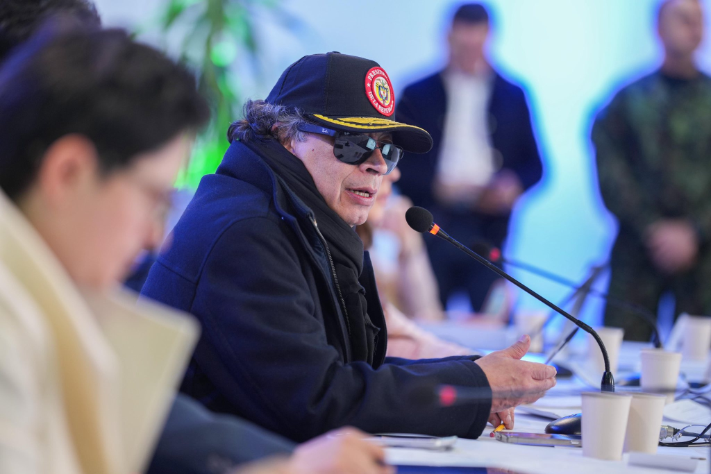 Petro califica de “estupidez” el aumento de tasas de interés del Banco de la República