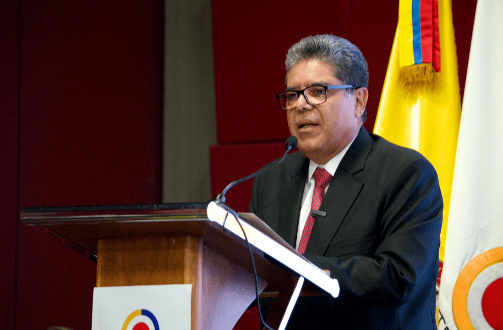 Contraloría arremete contra el Gobierno por el mal manejo de la deuda pública