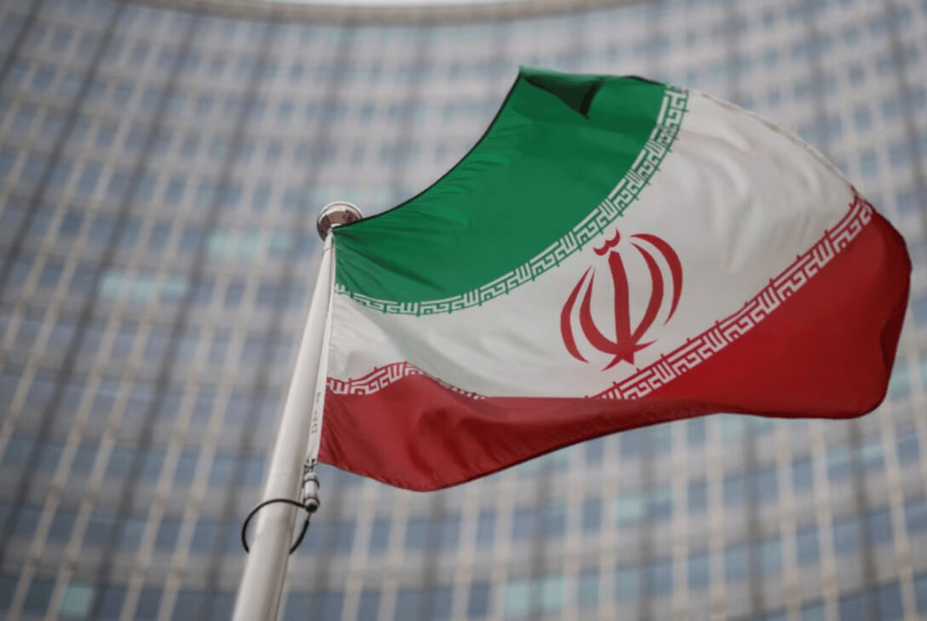 Irán advierte que el estrecho de Ormuz ya no será de libre navegación