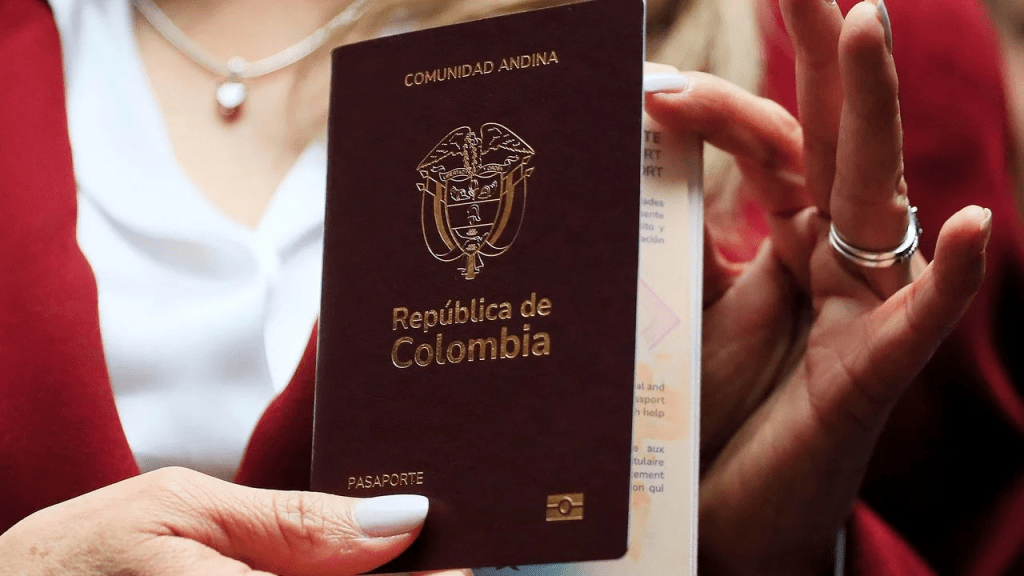 Cancillería atribuye caída del sistema de pasaportes a una «amenaza&nbsp;cibernética»